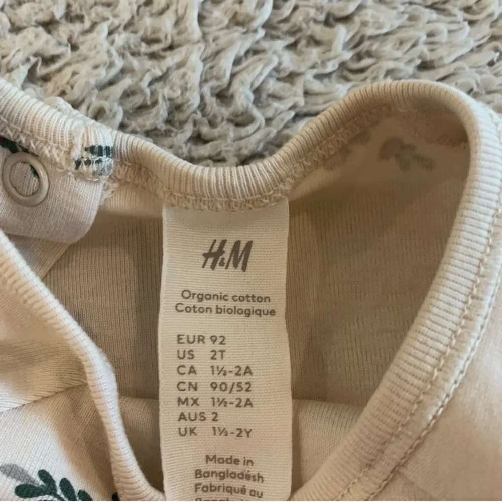 H&M Beige Kids lounge Set with Floral Design